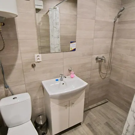 Na Zemplinskej Sirave Az Pre 35 Ludi *