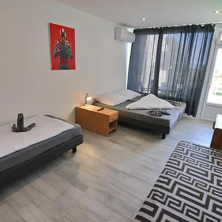 Na Zemplinskej Sirave Az Pre 35 Ludi Kaluža