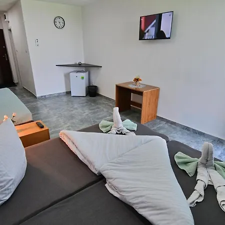 Na Zemplinskej Sirave Az Pre 35 Ludi Hébergement de vacances *