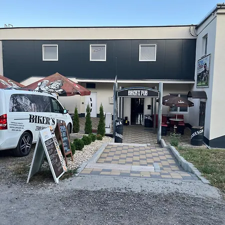 Na Zemplinskej Sirave Az Pre 35 Ludi Hébergement de vacances *